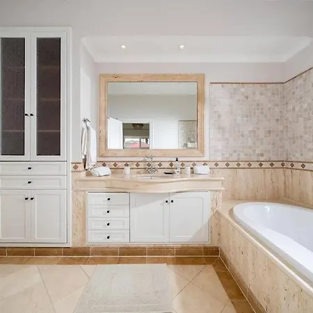 4br With Private Pool In - What'app - 0049-1521-4658-810 - For Reservations!